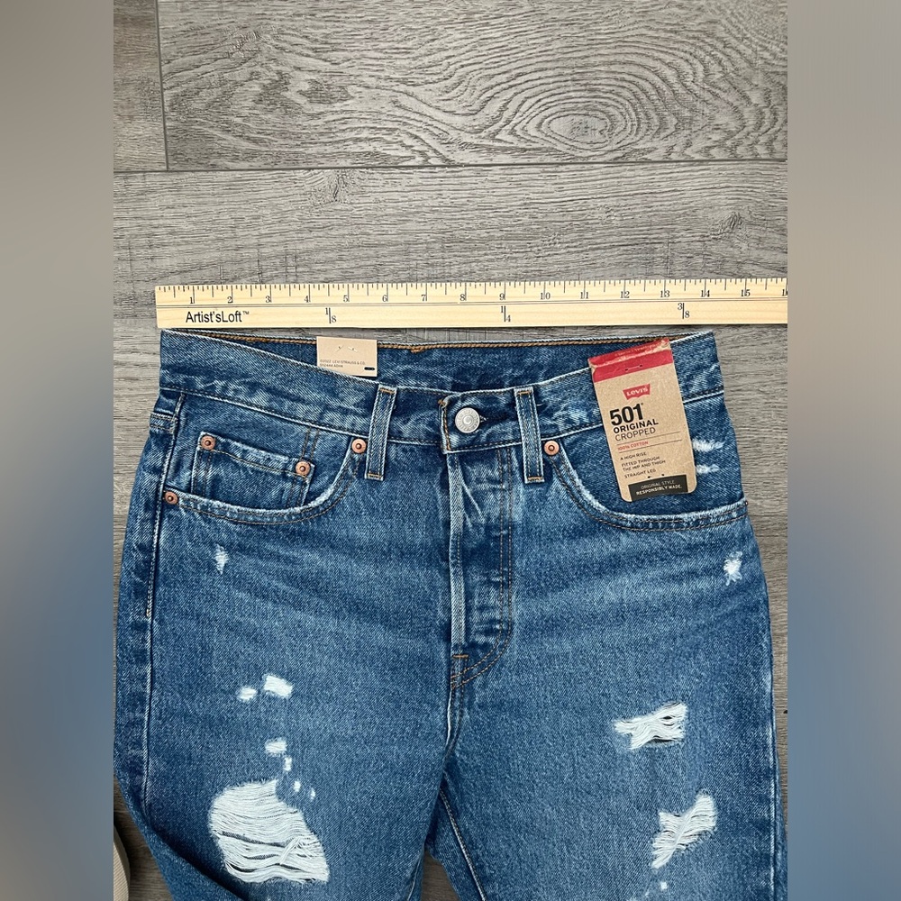 Levi’s 501 Original Cropped Women’s Jeans High Rise Color: Blue Size:26x26 - Picture 12 of 14